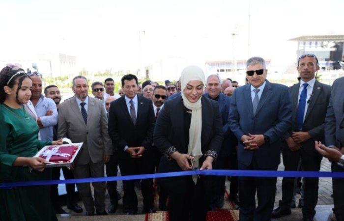 "صبحي وربيع" يشهدان افتتاح الصالة الدولية لرفع الأثقال " سارة سمير"