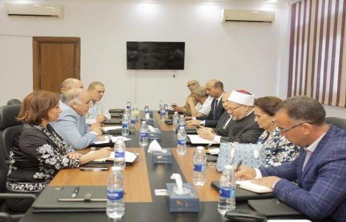 تعاون مميز بين جامعة دمنهور ومجلس أمناء المؤسسة الخيرية لدعم المستشفى الجامعي