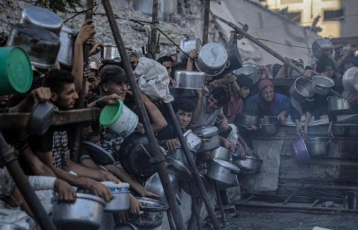 الصحة الفلسطينية : 61 شهيدا و220 إصابة فى غزة خلال 24 ساعة