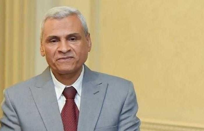 وفاة مدير مدرسة بقنا خلال الطابور الصباحي.. ونقيب المعلمين يوجه بمساندة أسرته
