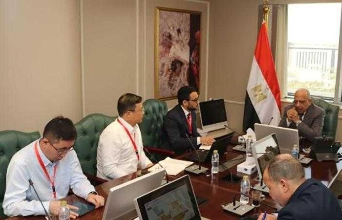 وزير الكهرباء يبحث مع مجموعة سانجرو ” SUNGROW”الصينية التعاون فى مجالات تصنيع مهمات الطاقة المتجددة