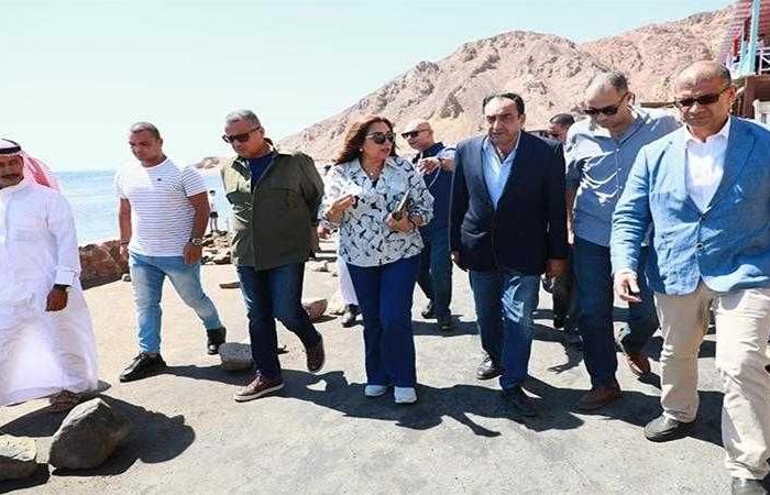 وزيرة التنمية تشدد على تنظيم الأنشطة السياحية وحماية الشعاب المرجانية بمحمية أبو جلوم