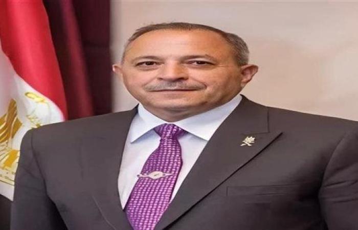 بسبب طالبات.. محافظ بورسعيد يحيل مديرة مدرسة القابوطي الاعداديه بنات للنيابه