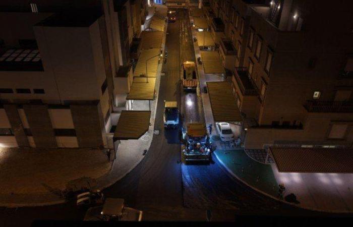 وزير الأشغال: الصيانة الجذرية للطرق وأعمال الأسفلت مستمرة وفق الجداول الزمنية وبجودة عالية