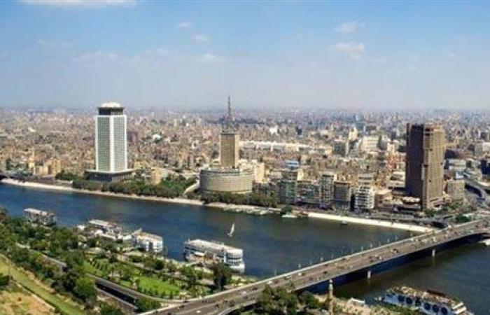 نشاط رياح وأمطار.. الأرصاد تكشف حالة الطقس غدًا