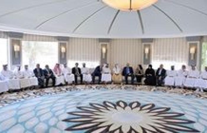 الشيخ نهيان بن مبارك يستقبل وفدًا من البرلمان العربي برئاسة اليماحي في مجلسه بأبوظبي