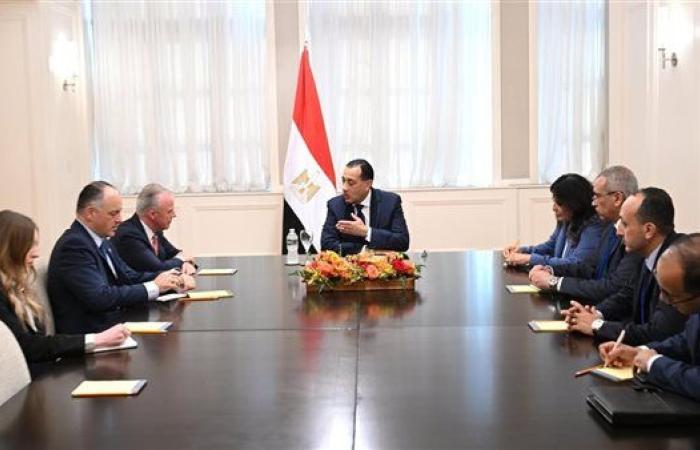 رئيس الوزراء: نثمن التعاون مع "بوينج" واعتبارها شريكا أساسيا لقطاع الطيران بمصر