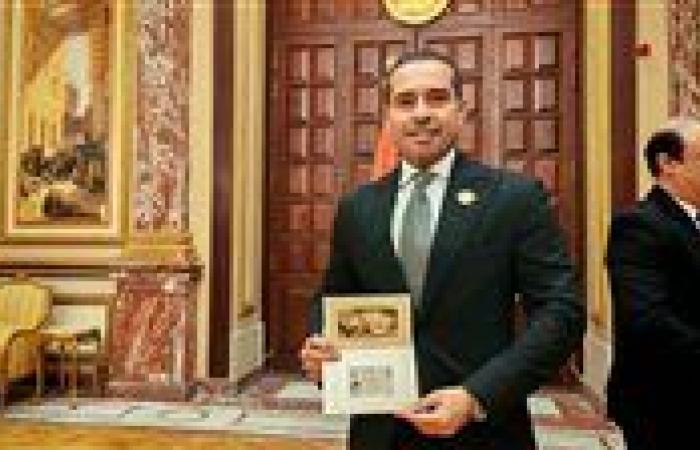 النائب محمد زكى يتسلم كارنيه عضوية مجلس الشيوخ 2025