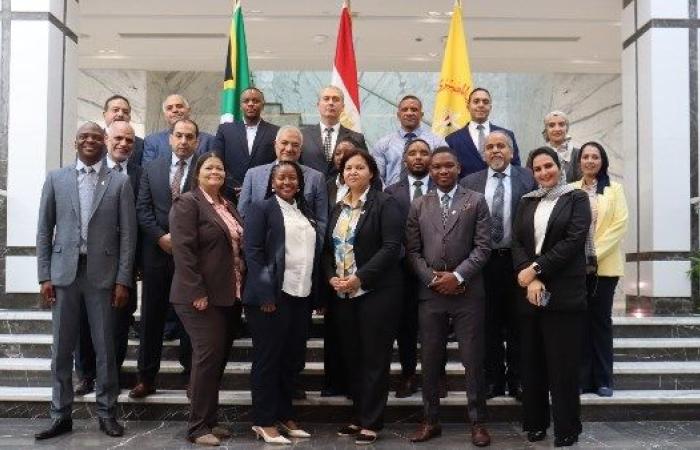 البنك المركزي المصري يستقبل وفدًا من جنوب إفريقيا للاطلاع على دار طباعة النقد