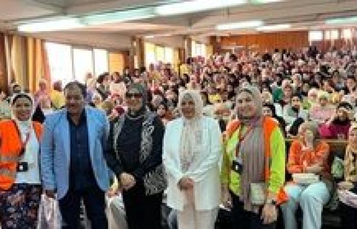 علوم الرياضة بنات بجامعة الزقازيق تنظم ندوتين توعويتين حول مكافحة الإدمان والمشاركة في مشروع محو الأمية
