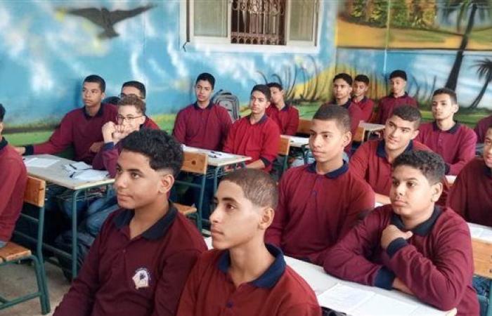 مدير تعليم القاهرة: "الحضور المنتظم مفتاح النجاح"