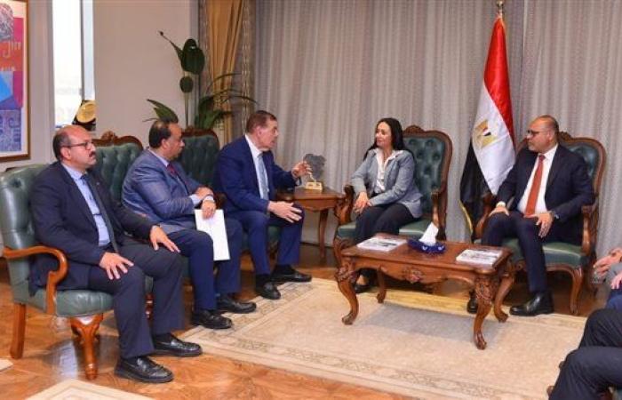 وزيرا العمل والتضامن يتابعان أزمة "نايل لينين".. والتوصل لتسوية ودية مع العاملة المتضررة