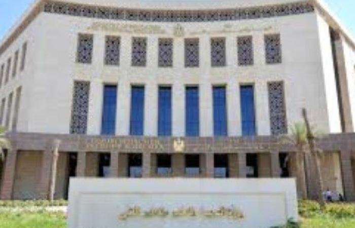 وزارة التعليم تقرر فصل الطالب المعتدى على معلم لمدة عام دراسى