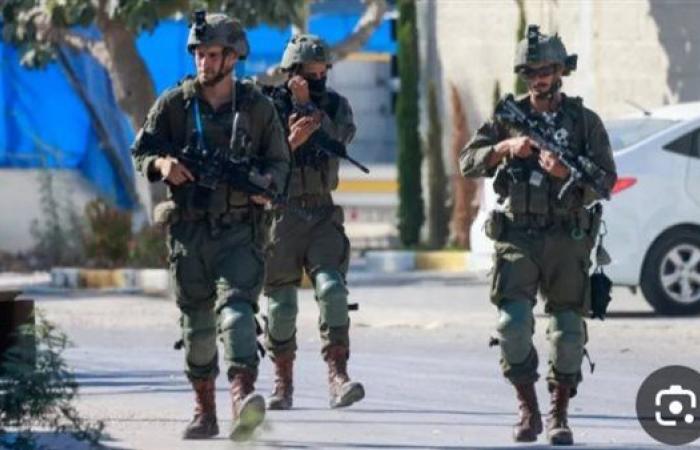 الاحتلال يقصف شركة لتوزيع الكهرباء في غزة