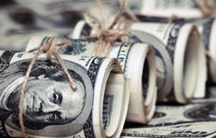 الدولار يواصل التراجع خلال تعاملات اليوم الخميس مسجلا مستوى سعر 48.13 جنيه للبيع