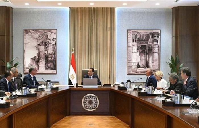 شركة إينى تعلن ضخ استثمارات فى السوق المصرية بـ8 مليارات دولار خلال 5 سنوات