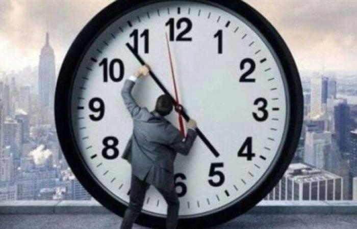 بدء تطبيق المواعيد الشتوية لفتح وغلق المحال العامة.. خلال ساعات