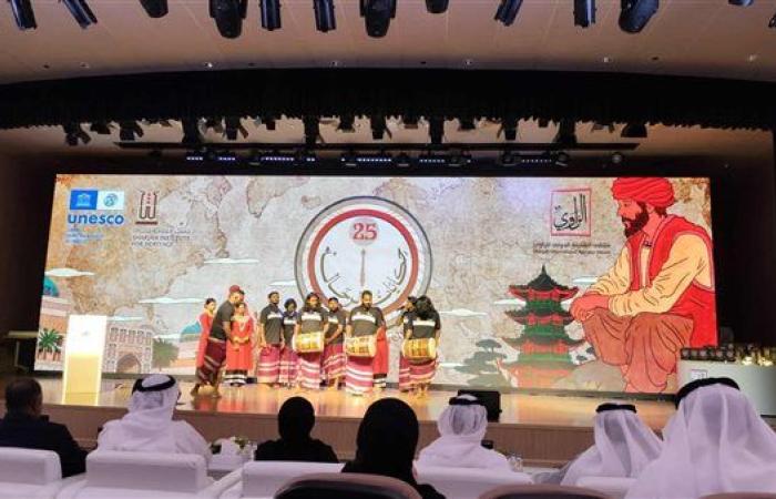 بالصور .. انطلاق حفل ختام اليوبيل الفضي من ملتقى الراوي الدولي بمعهد الشارقة للتراث