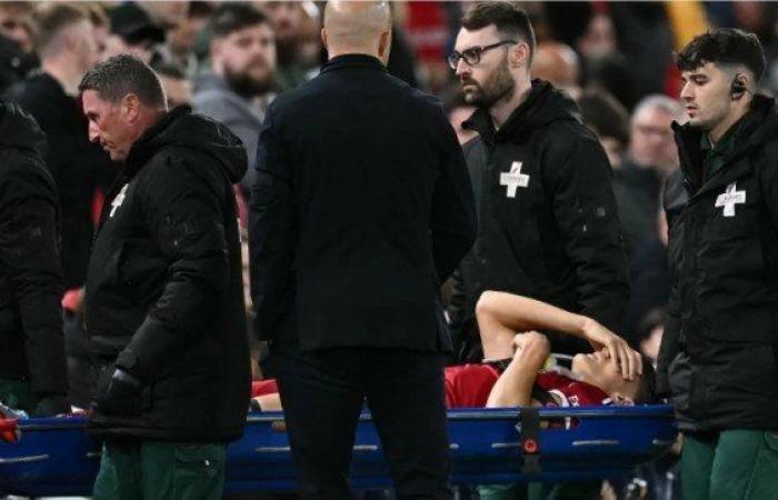 صدمة في ليفربول بعد تأكد غياب مدافعه الواعد عام كامل