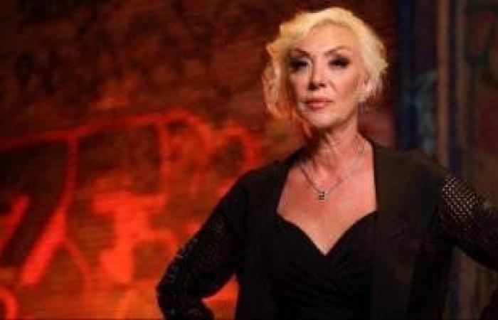 وفاة المغنية التركية «غللو» بعد سقوطها من شرفة منزلها