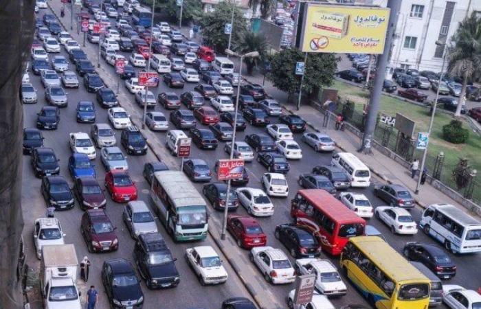 اعرف طريقك.. تكدس حركة السيارات على أغلب شوارع وميادين القاهرة والجيزة