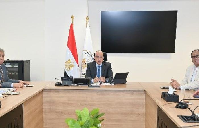 وزير الري يتابع تطوير الواجهات النيلية ويؤكد التصدي للتعديات