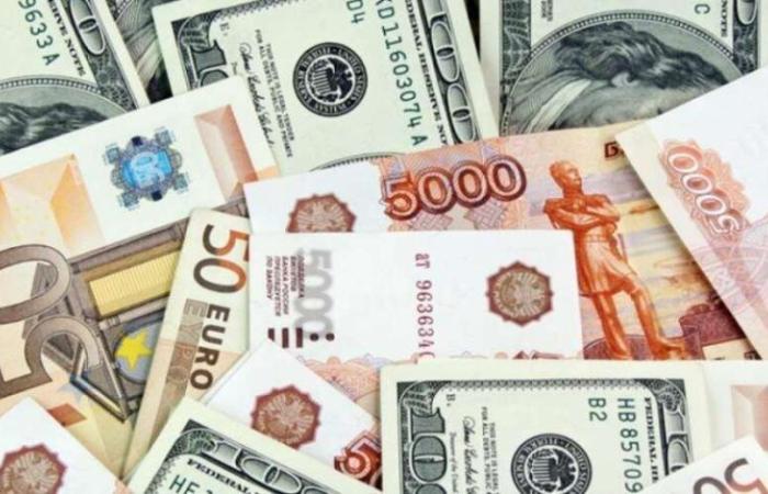 ضبط قضايا إتجار غير مشروع بالنقد الأجنبي بقيمة 10 ملايين جنيه خلال 24 ساعة