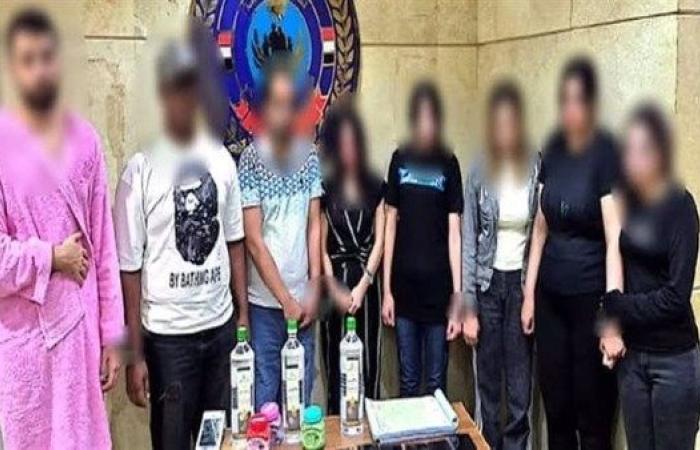 ضبط 5 سيدات و3 رجال داخل نادٍ صحي لممارسة أعمال منافية للآداب بالتجمع