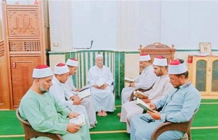 مساجد الفيوم تصدح بالمقارئ القرآنية.. صور