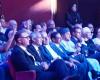 بالبلدي: حفل
      أم
      كلثوم
      يتسبب
      في
      ازدحام
      مرورى
      على
      المسرح
      الوطنى
      الجزائرى